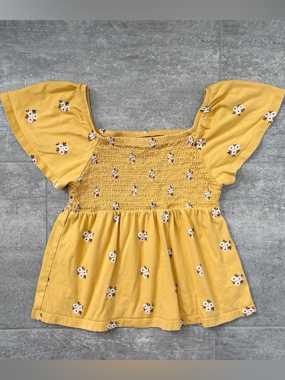 Old Navy Floral Smocked Top Size 10/12